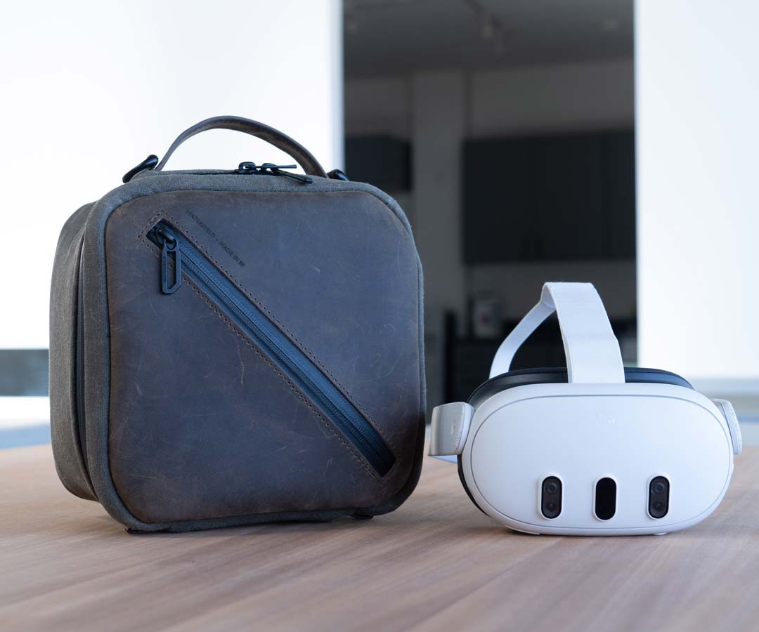 Stylish Meta Quest 3 Travel Case: Security On-The-Go