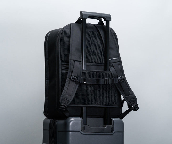 Passthrough slot for luggage handles