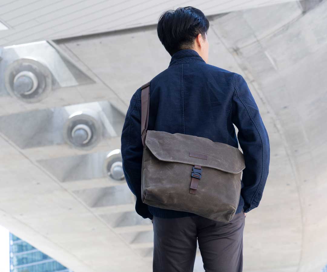 Vitesse Cycling MusetteOur Favorite Messenger Bags of 2024Wirecutter, New York Times