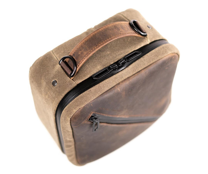 Full-grain leather handle for comfort