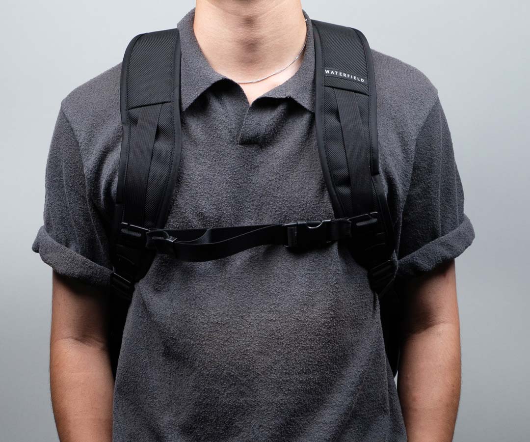 Sternum strap adjusts for different sizes