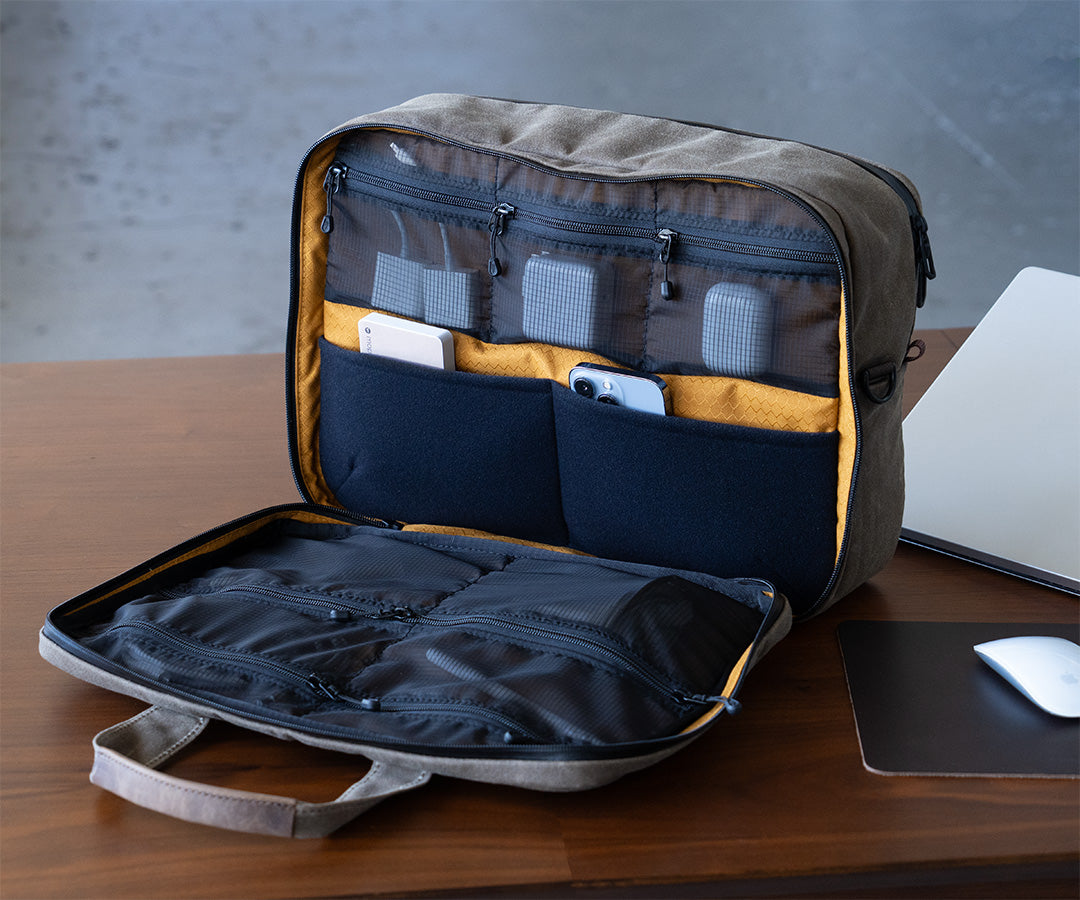 gear laptop Tech Folio Laptop Brief | USA Made | WaterField Designs 14'' Slim