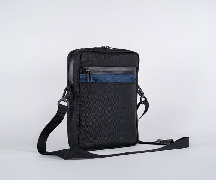 Includes removable cam lock strap