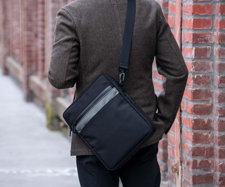 BUSINESS FLAT MESSENGER BAG