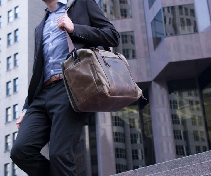 Strap sits comfortably over suits. Minimizes wrinkles.