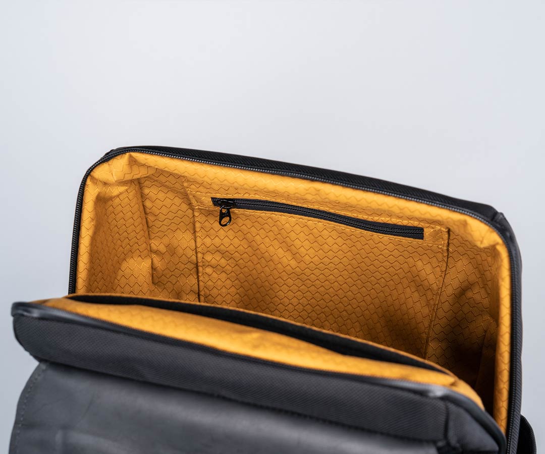 Roomy interior with gold-lined interior