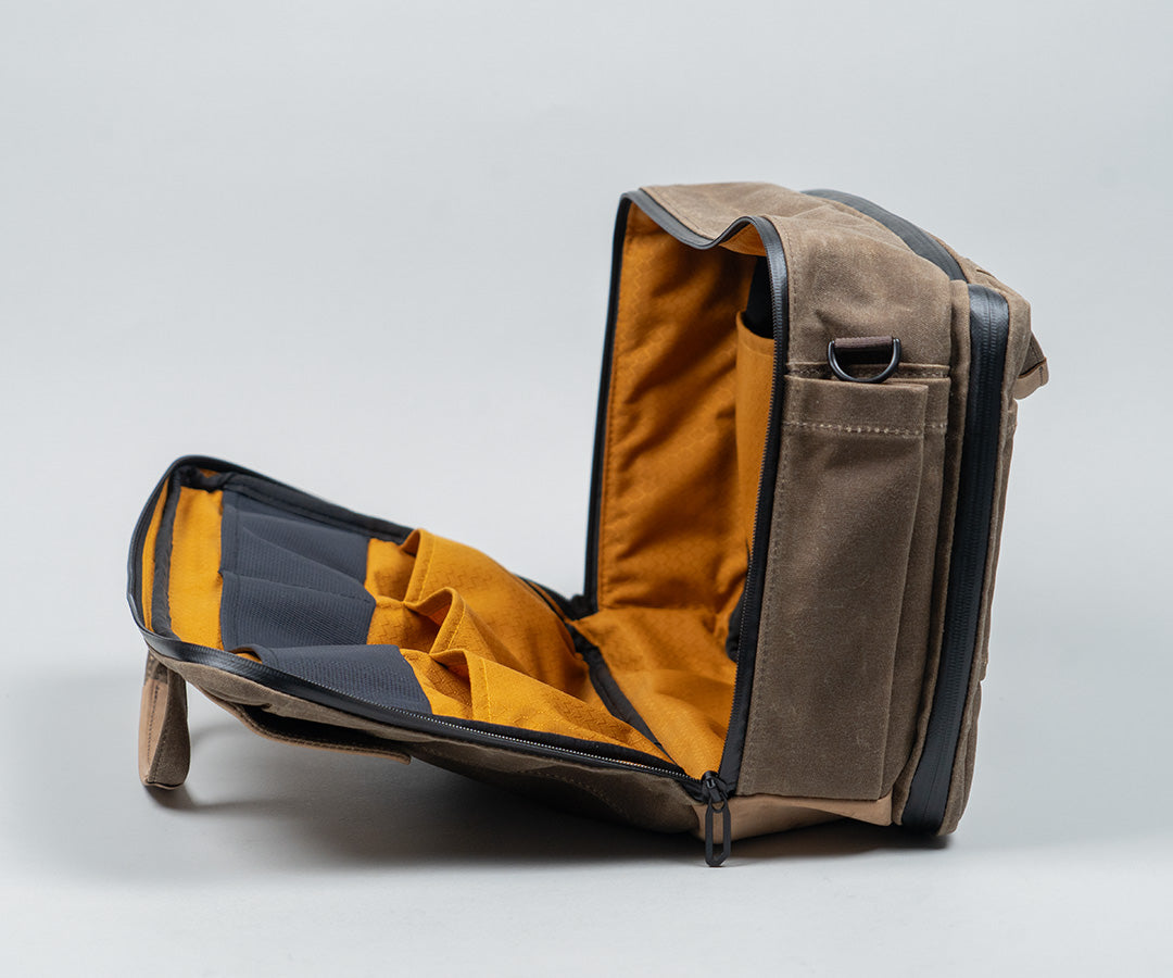 Large main compartment