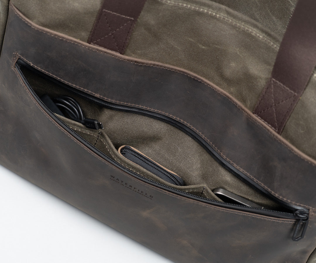 Front pocket of Leather Cycling Tote