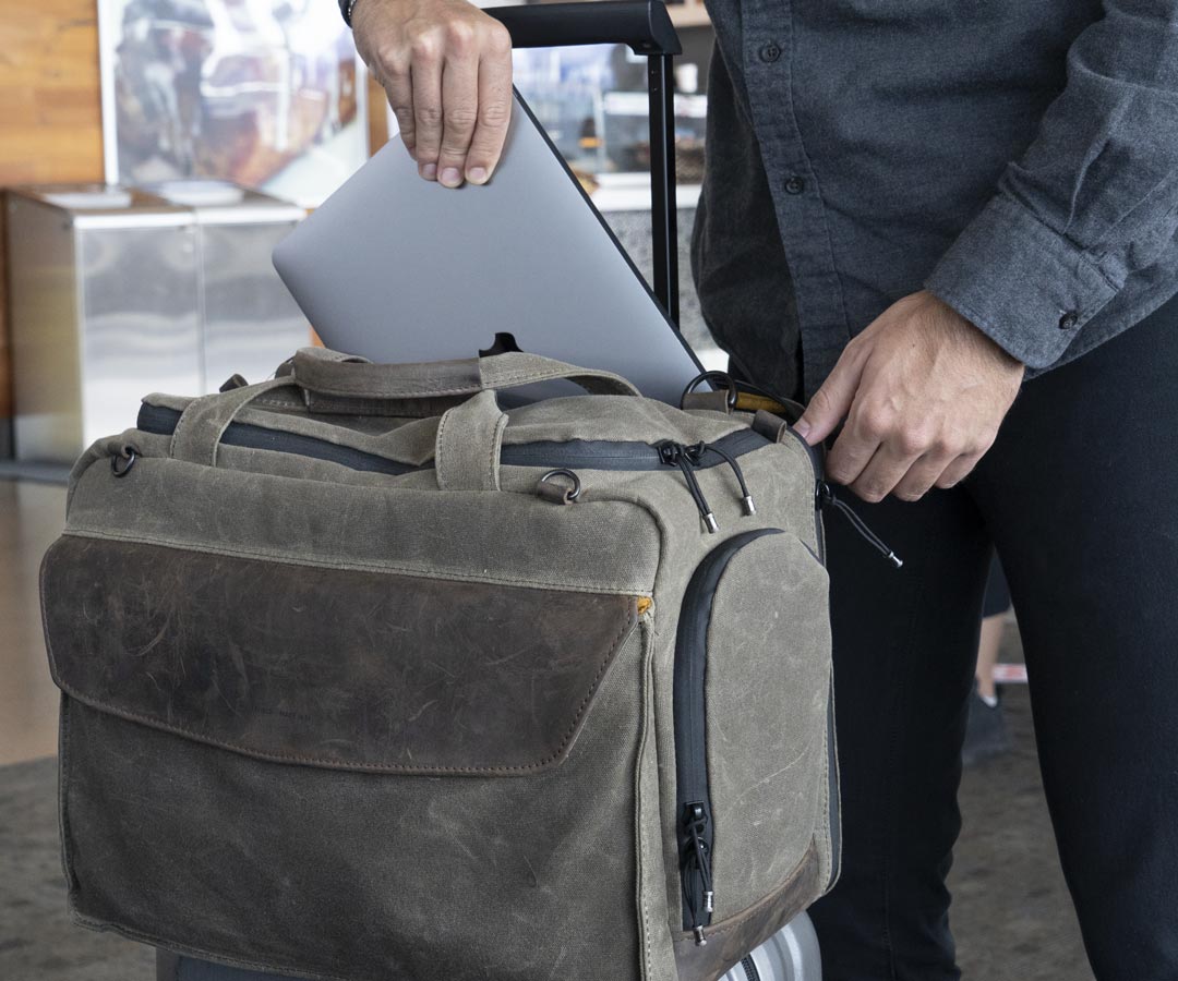 Waterfield Bolt Crossbody Leather Laptop Bag Review — $199 