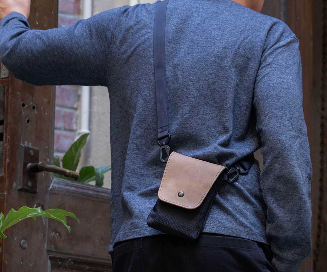 Stylish minimalist case with dual-layer leather flap