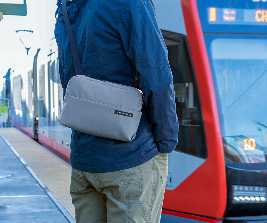 Minimalist laptop bags
