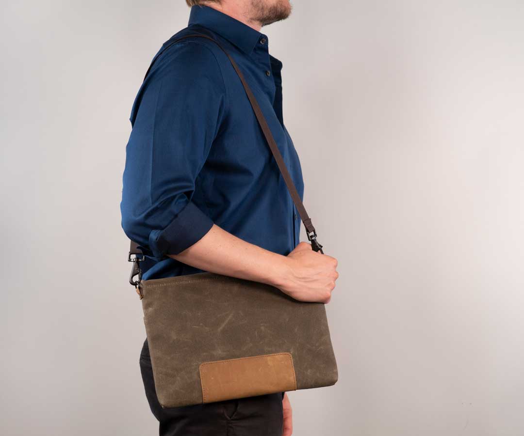 Shoulder carry