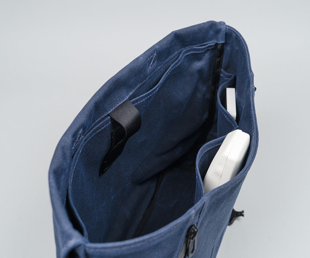 Interior side pockets for organization