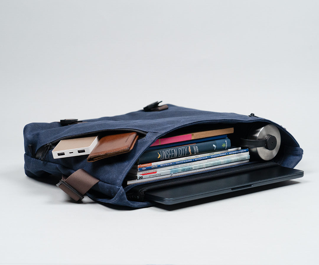 Fits a laptop in a sleeve