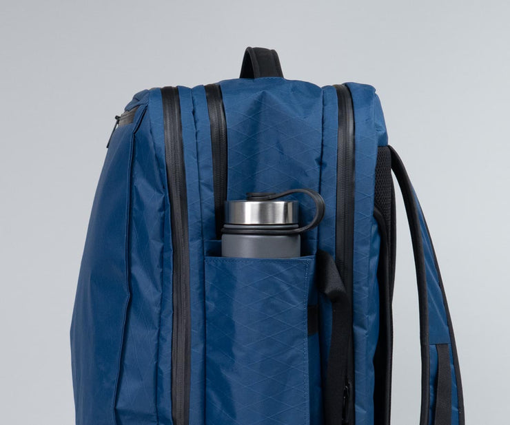 Expandable water bottle pocket