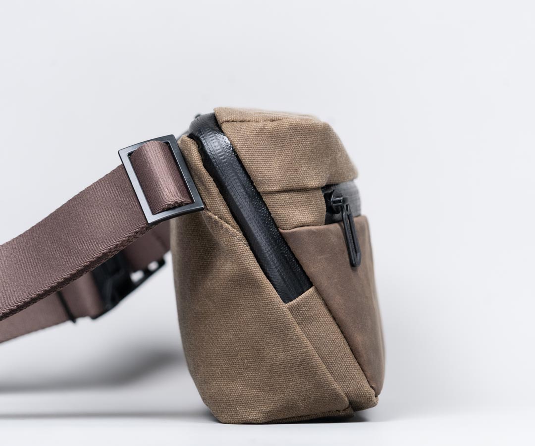Diagonal zipper design