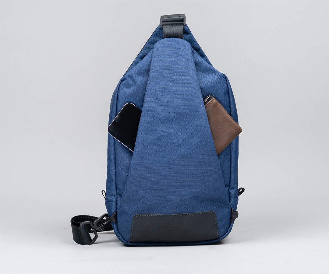 Front pleat for easy-access items