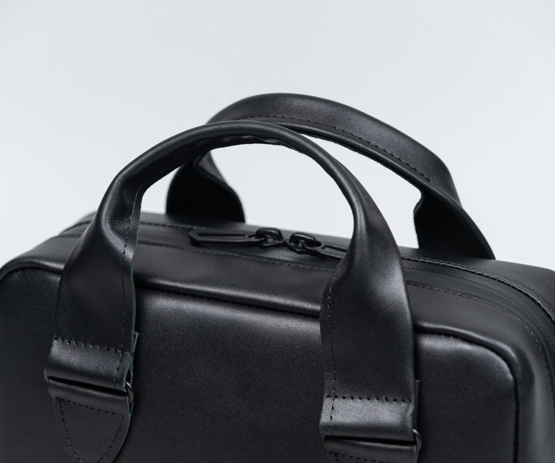 Comfortable leather handles