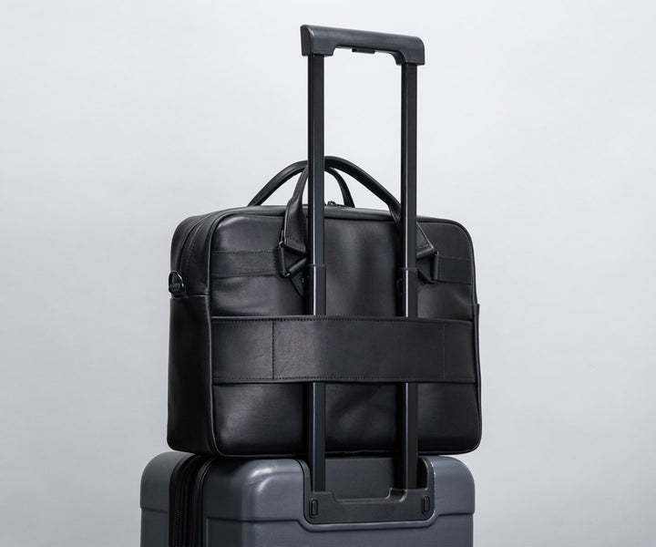 Wheelie suitcase passthrough