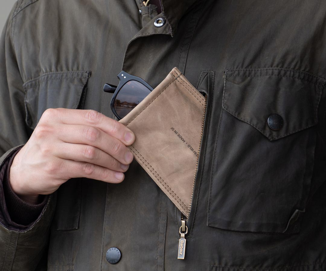 Slim fit for jacket pockets