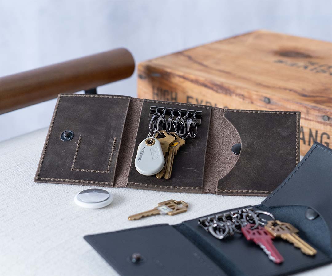 Organize your keys, key fob, and AirTag