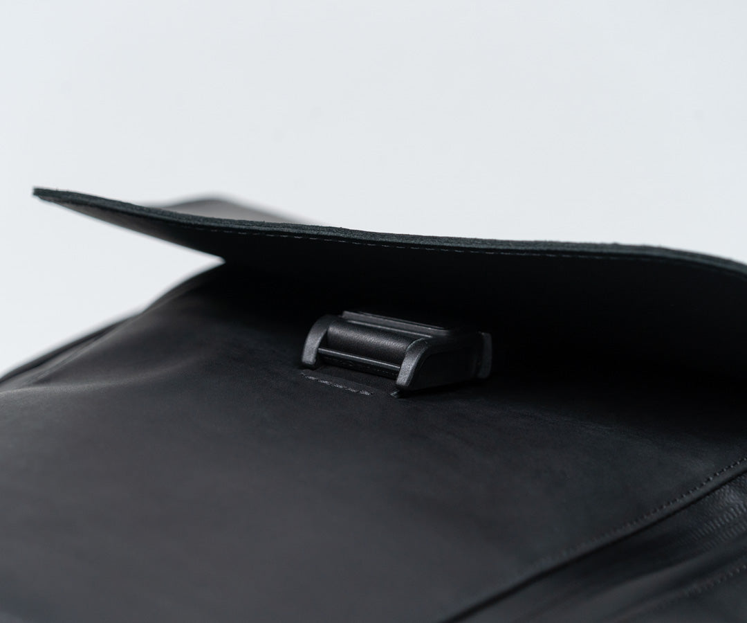 Magnetic Fidlock® buckle