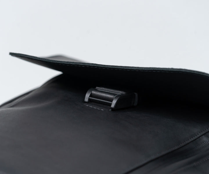 Magnetic Fidlock® buckle