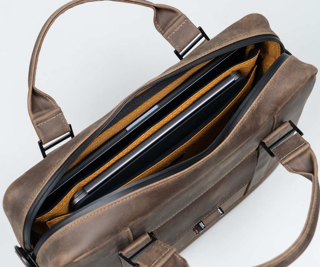 Padded laptop and tablet compartments