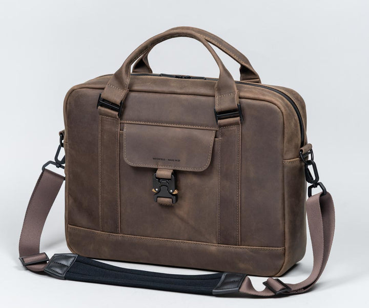 Includes Supreme Suspension Strap 