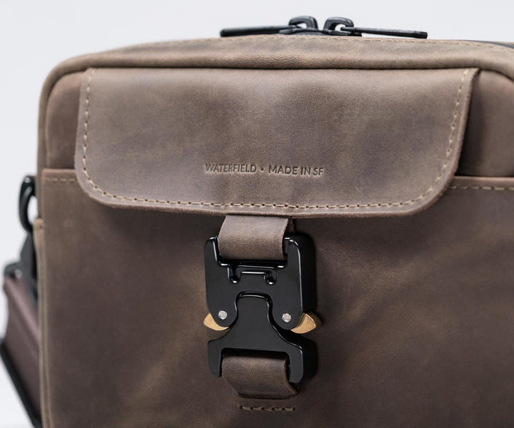 All-metal paragliding buckle