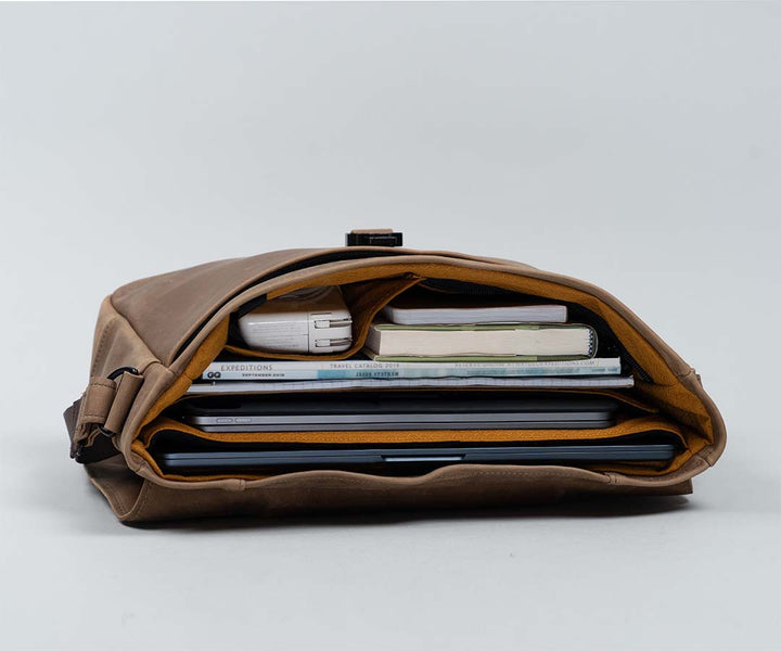 Full-size fits up to a 16" laptop and your work essentials 