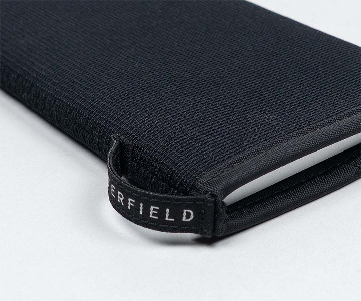 Convenient built-in pull tabs 