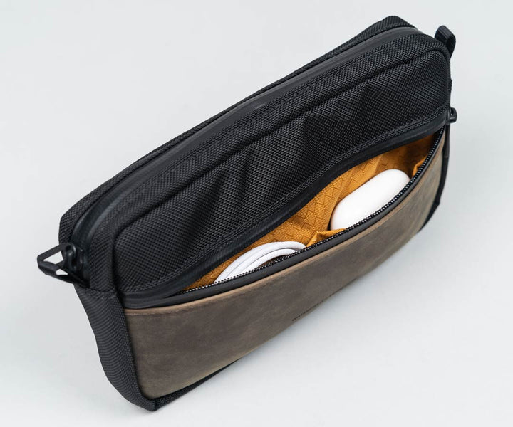 Front zippered pocket