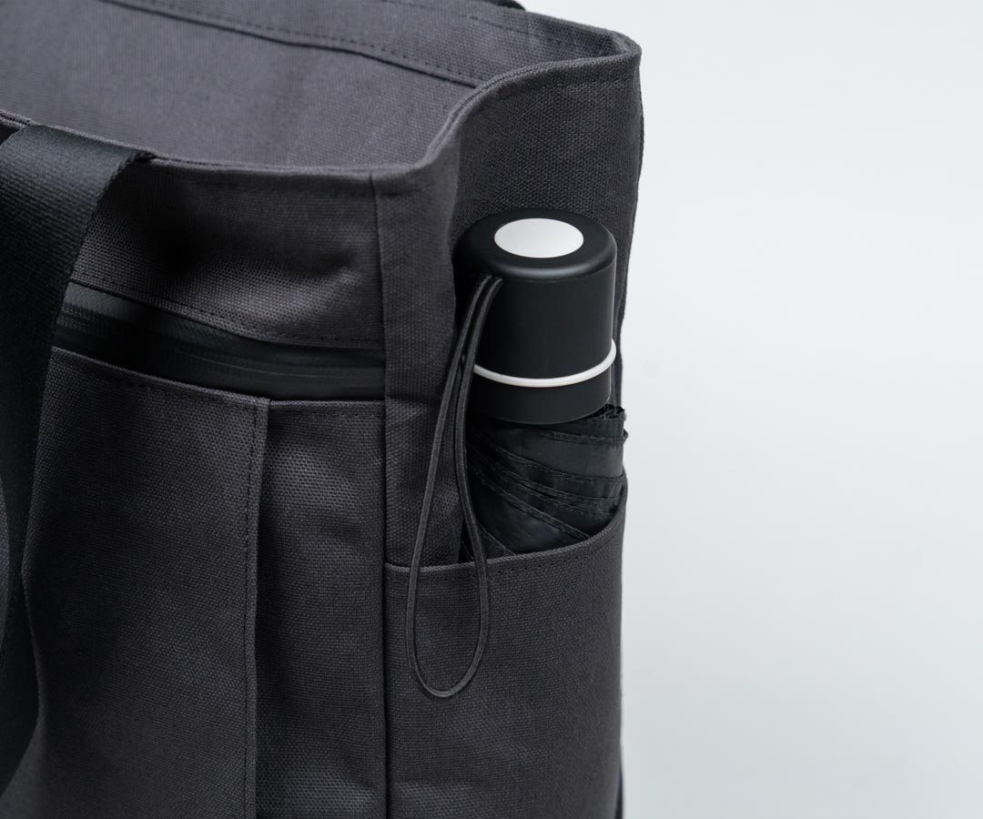 Tall side pockets 