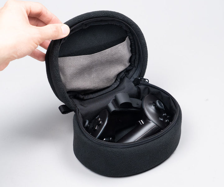 Holds two controllers with ergonomic kit