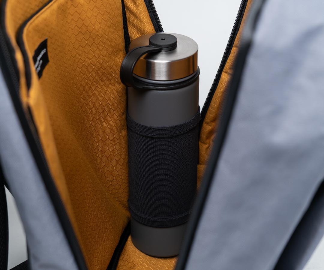 Collapsible internal water bottle sleeve