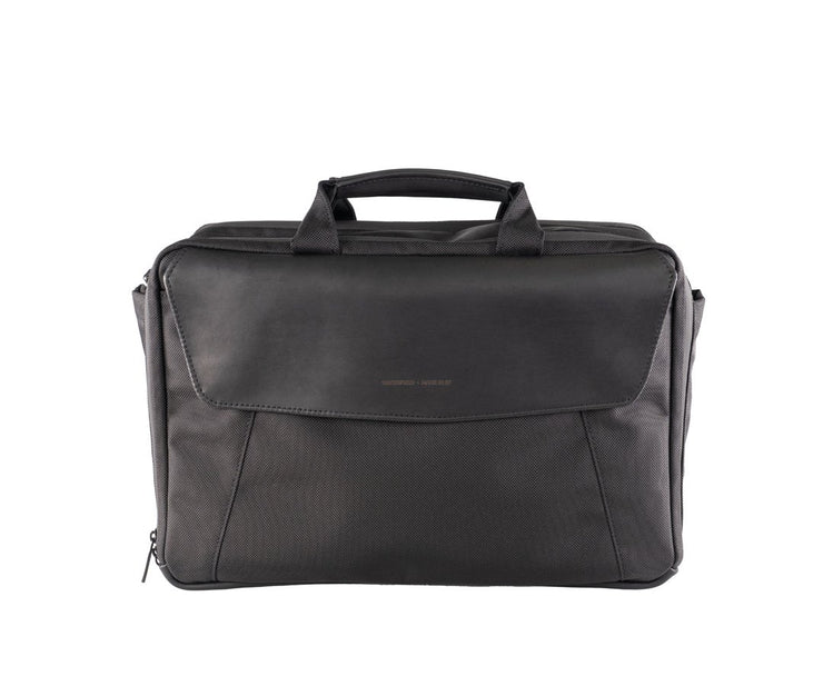 Short Flap secures the pockets underneath