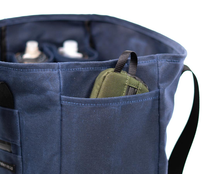 Deep side pockets (Shown: Jersey Pocket Tool Case)
