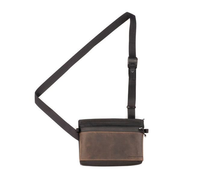 Unique strap orientation for front or side carry