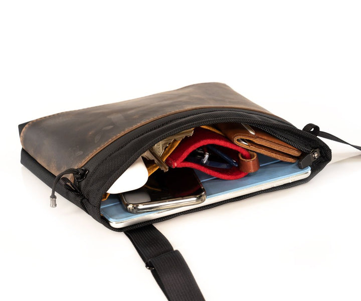 Marqui Plus sized for iPad Mini, glasses, large phones