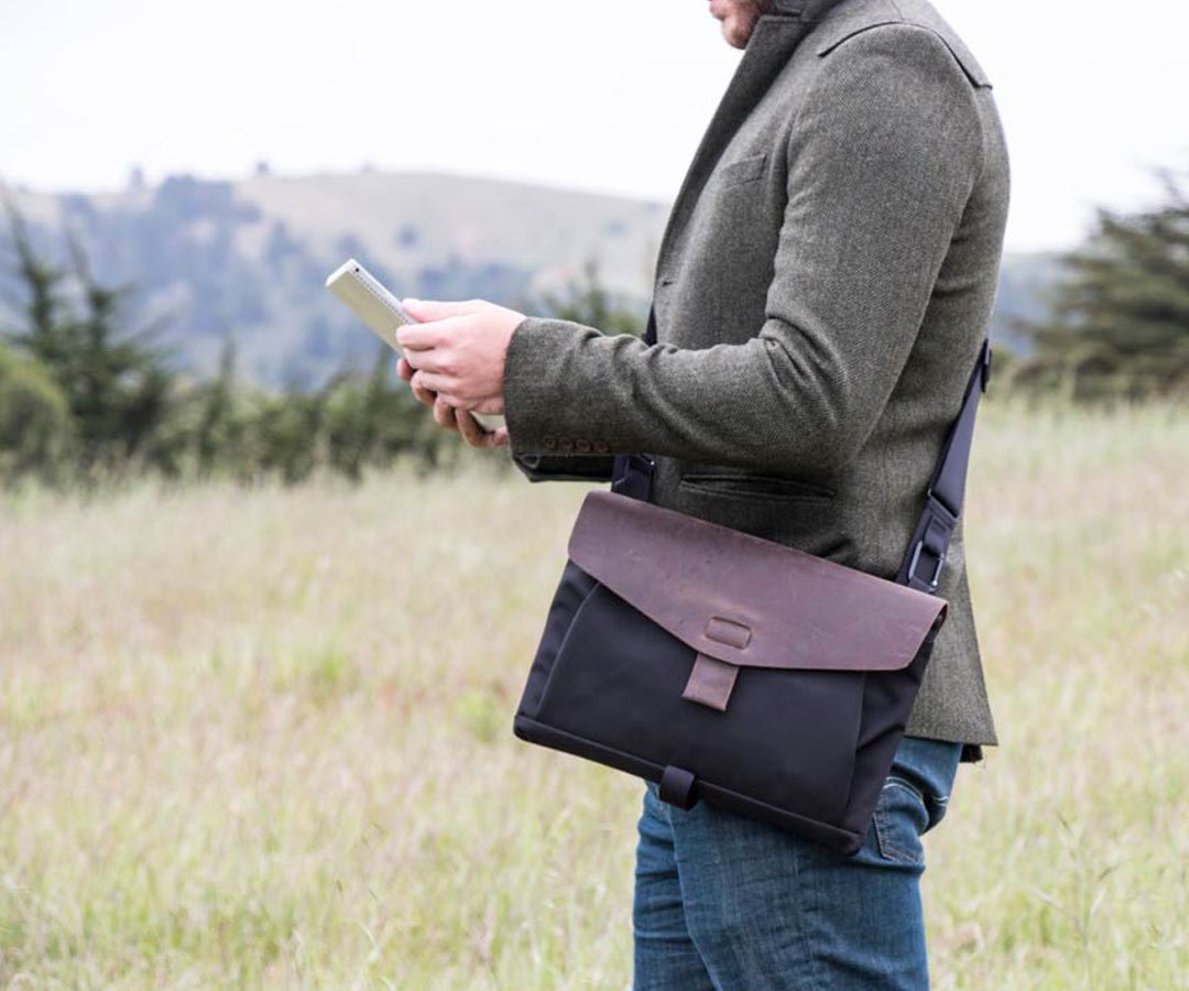 Minimalist carry can be worn over the shoulder or crossbody