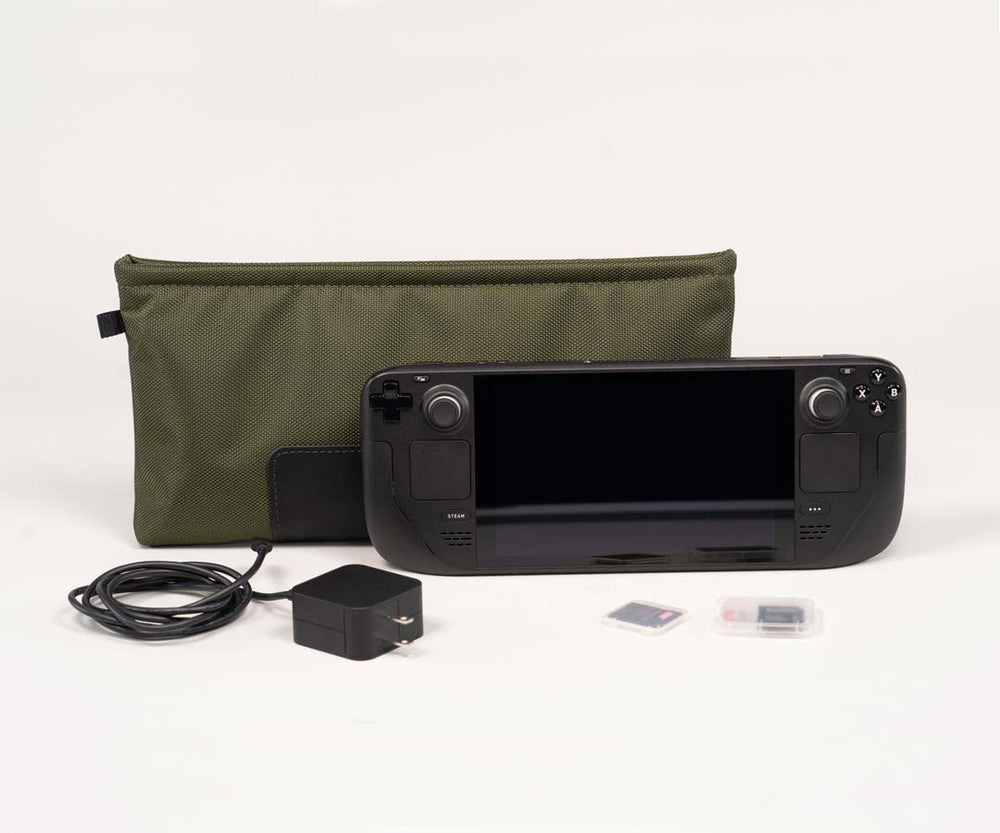Compact and portable for Steam Deck + accessories