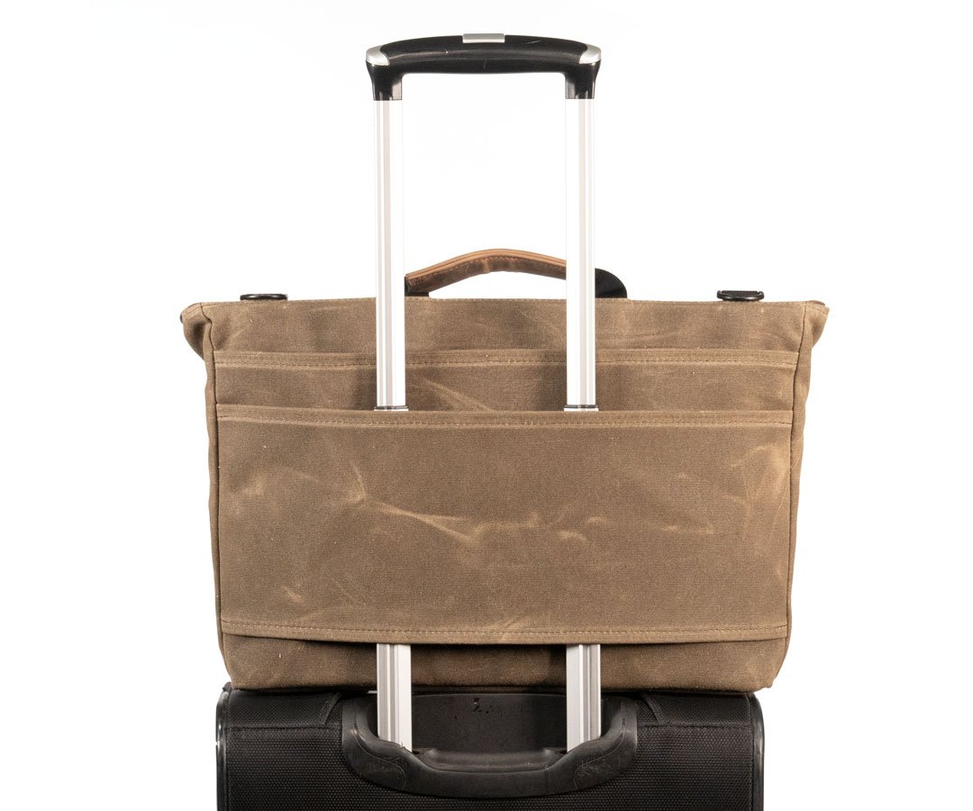 Rear back has a thin document pocket and carry-on passthrough