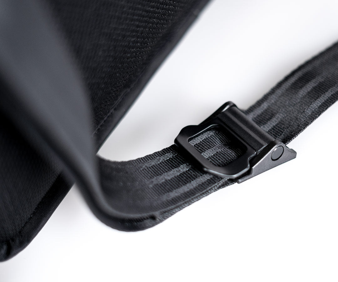 Easy-glide adjustable cam lock on strap