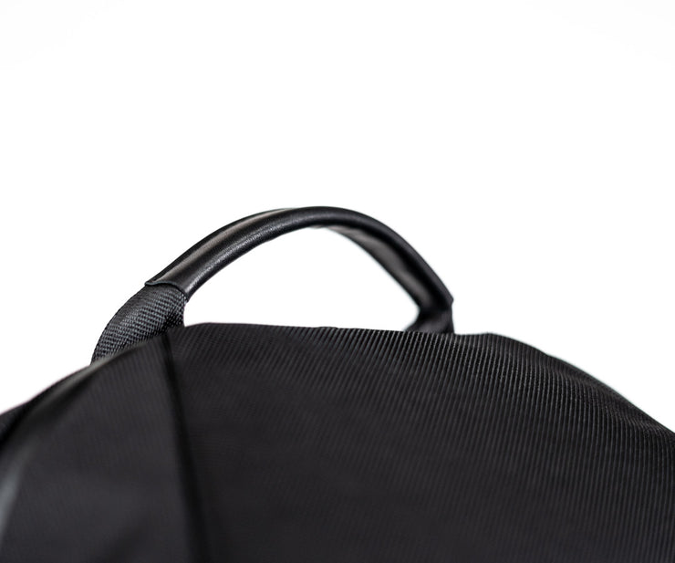 Full-grain leather handle for comfort