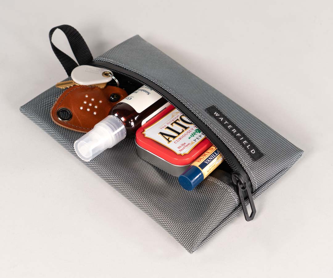 Medium 6x9 case holds personal items 